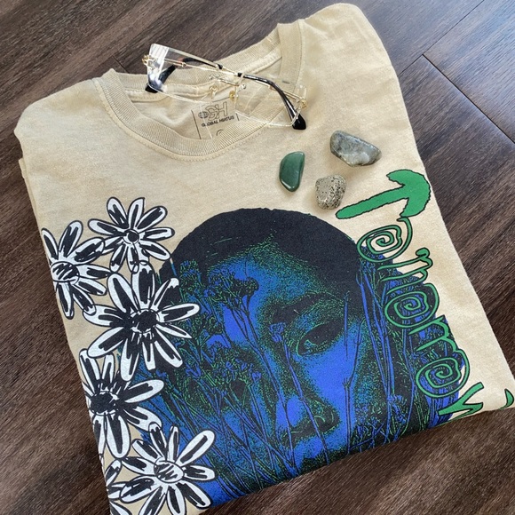 Brand New Urban Outfitters Graphic Long Sleeve Shirt - Picture 5 of 6